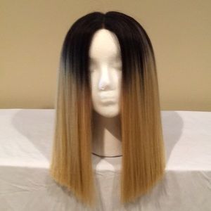 Short blonde with dark root wig